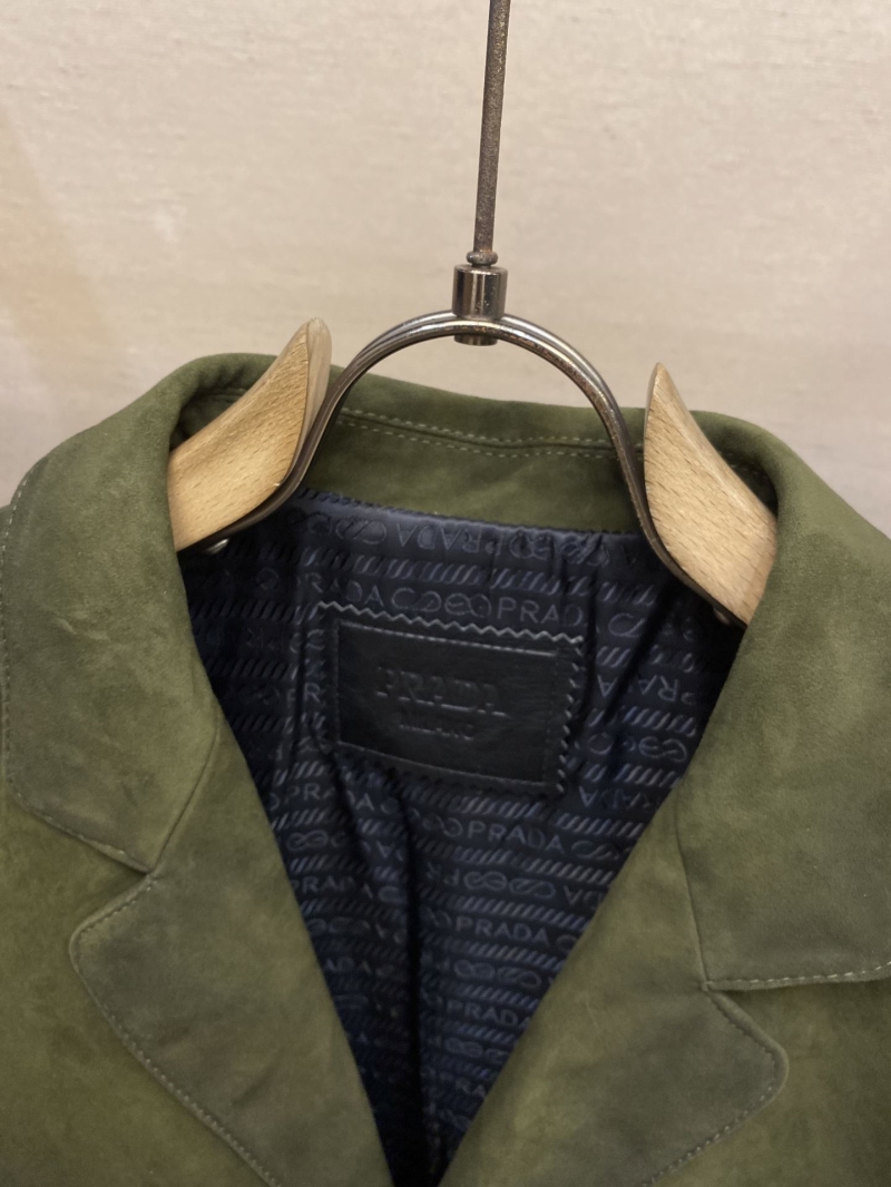 Pra*a outwear